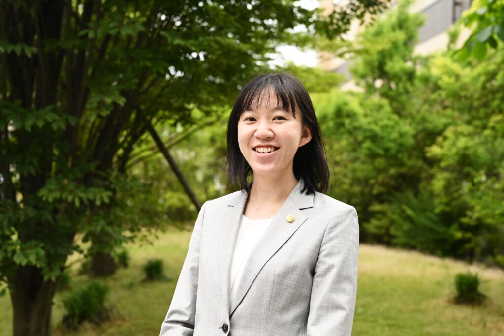 弁護士　上野 花穂